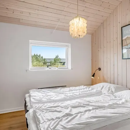 Clarice - 250m To The Fjord By Interhome