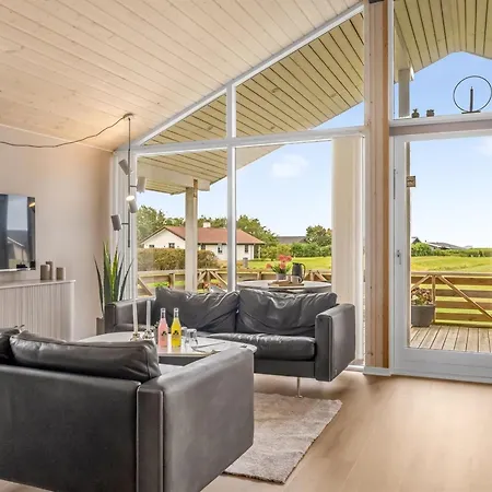 Clarice - 250m To The Fjord By Interhome *